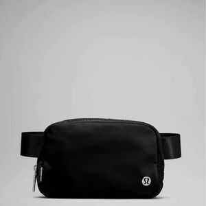 NWT Lululemon Athletica Everywhere Belt Bag Black